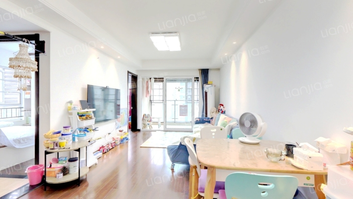 万科理想城一期二手房实景图