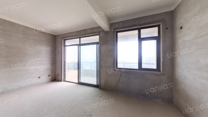 瑞仕华庭二手房实景图