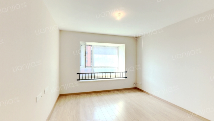 万科翡翠公园二手房实景图