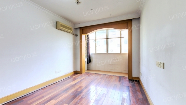 虹一小区二手房实景图