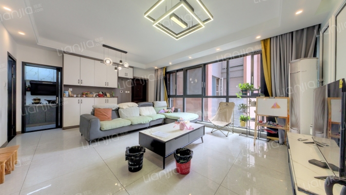 中铁奥维尔二期二手房实景图