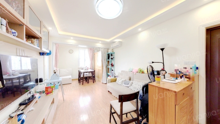 白大楼二手房实景图