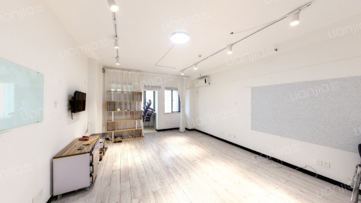 万博汇名邸一期二手房实景图