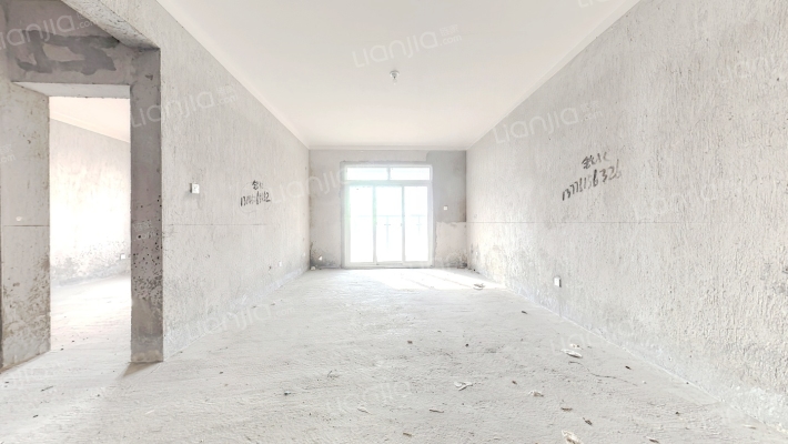 山湖鸿辉苑二手房实景图