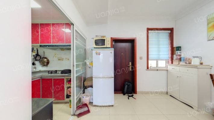 芙阁新村二手房实景图