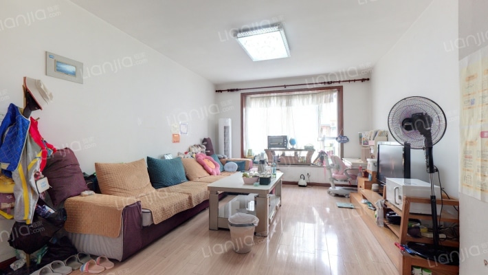 河畔华苑一期二手房实景图