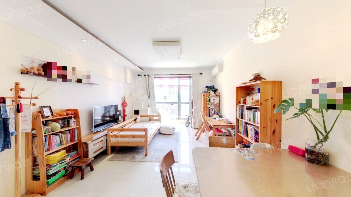 宝翠花都探景园二手房实景图