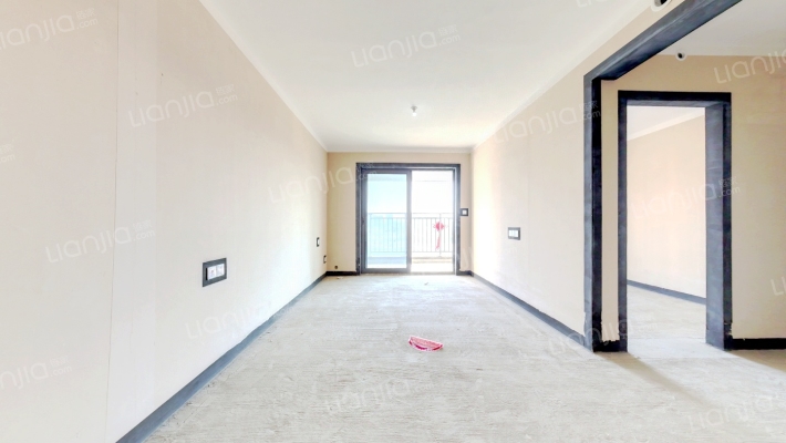 保利和光屿湖沁园二手房实景图