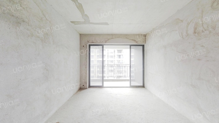 融创南景湾二手房实景图