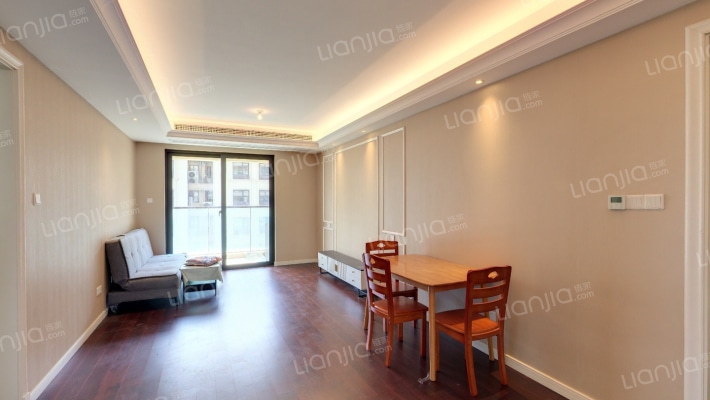 融创悦秀园二手房实景图