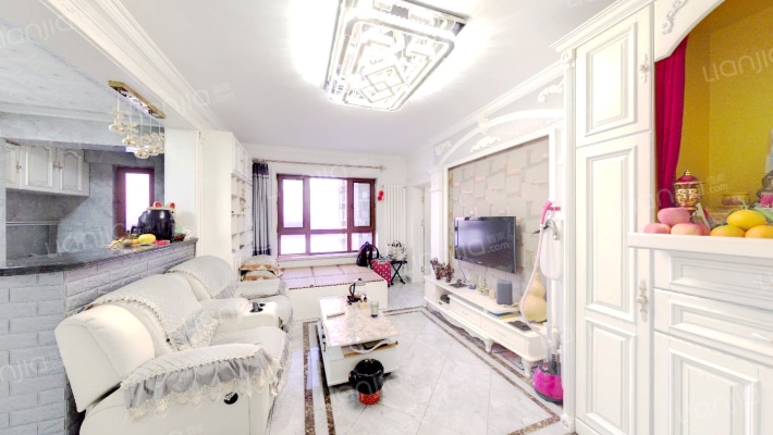 丽兹江畔二期二手房实景图