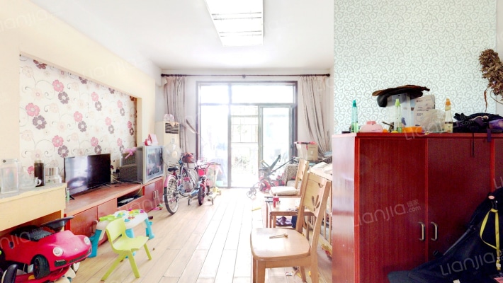 芭比伦堡二手房实景图