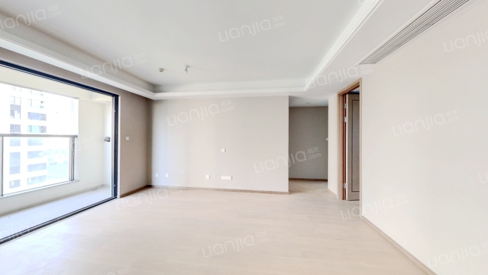 雅戈尔新湖景花苑二手房实景图