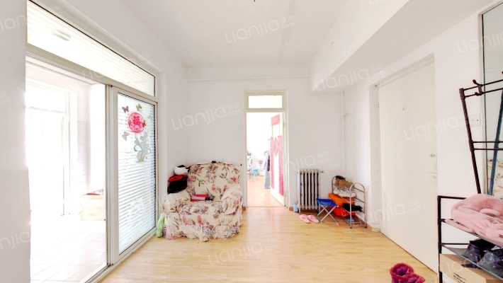 市体委宿舍二手房实景图