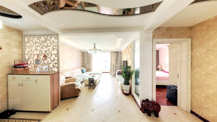 假日普罗旺斯南区二手房实景图