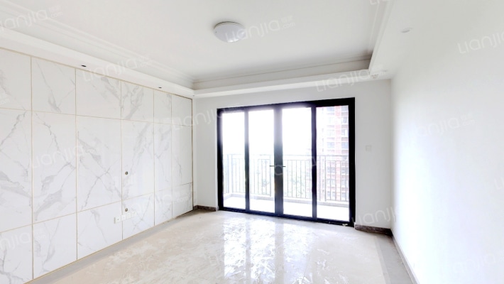 金地前海山二手房实景图