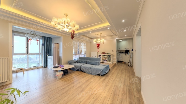 置信丹郡湖岸二手房实景图