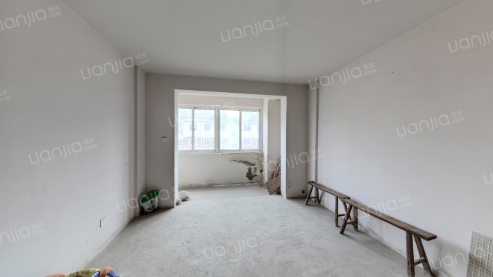 黄梅新村中区二手房实景图