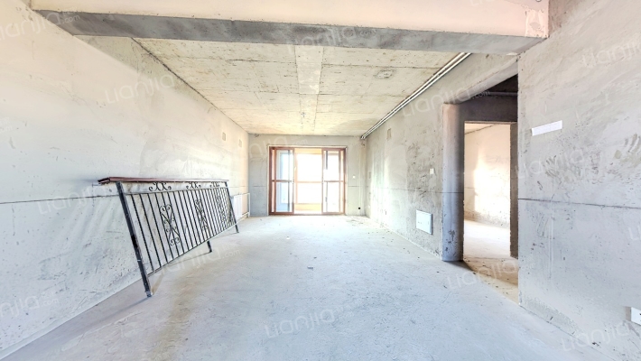 绿水华亭二手房实景图