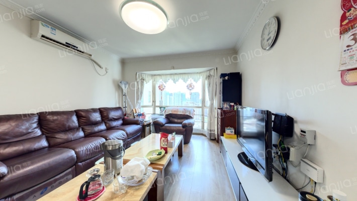 鸿瑞花园三期二手房实景图