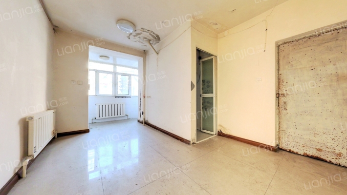 建大一期二手房实景图