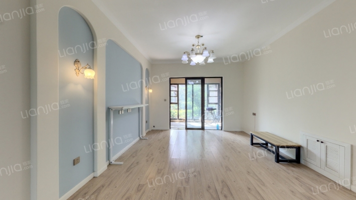 五云山小镇梧桐墅二手房实景图