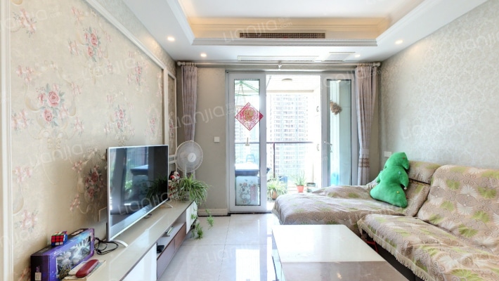 保利爱尚里尚景二手房实景图