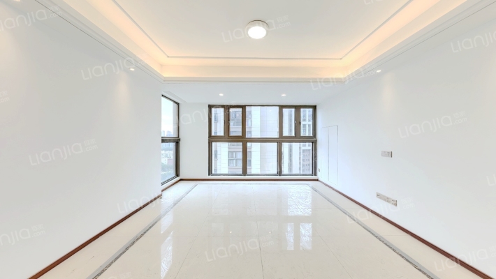 世茂璀璨天城二期二手房实景图