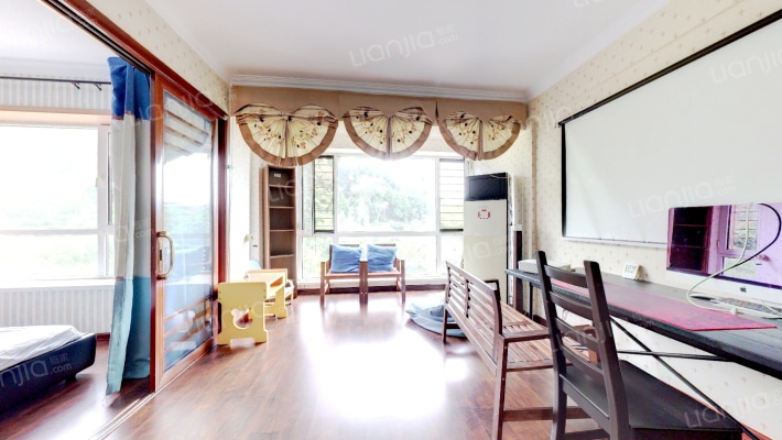 抱龙明珠五期二手房实景图