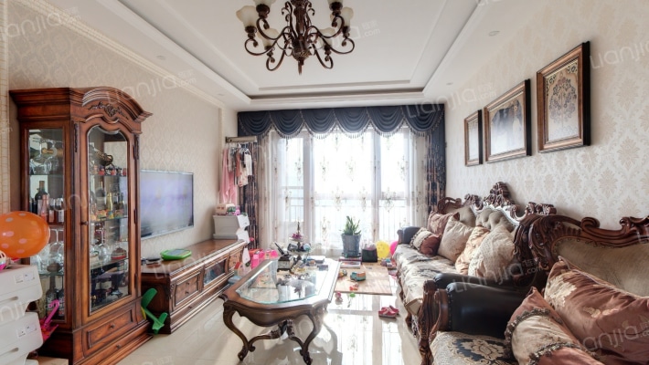 汇锦香槟湾二手房实景图