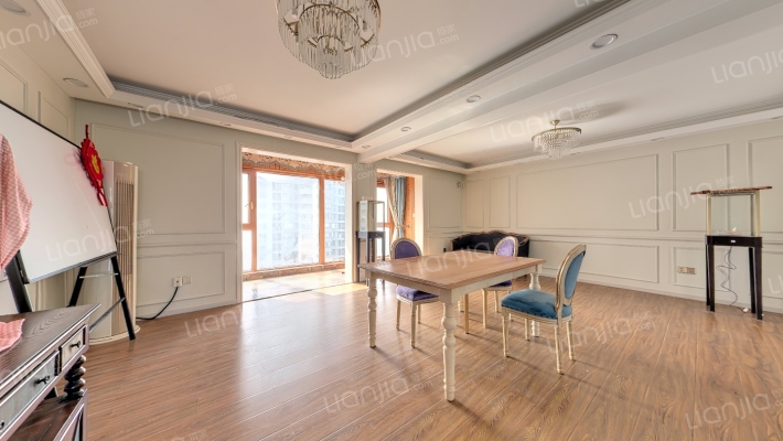 纯水岸东湖三期二手房实景图