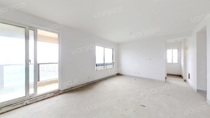 绿地瞰湖生活广场二手房实景图