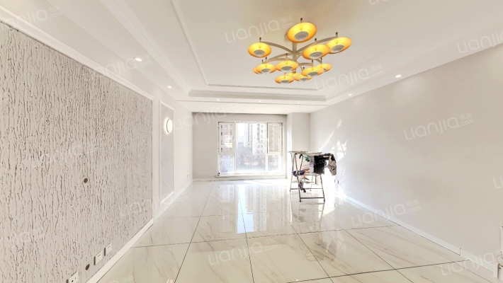 金地悦峰二手房实景图