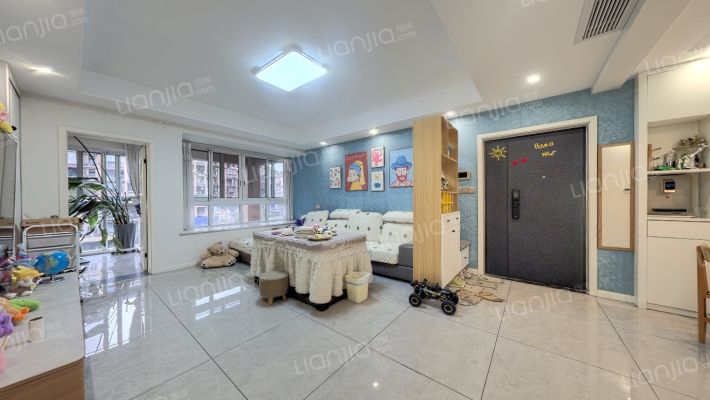 堰山和畔三期二手房实景图