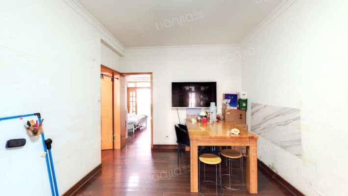 银城街二手房实景图