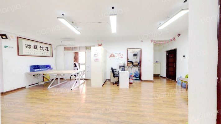 汉口湖畔二手房实景图