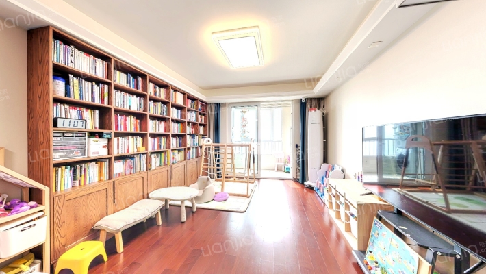 万科翡翠公园二手房实景图