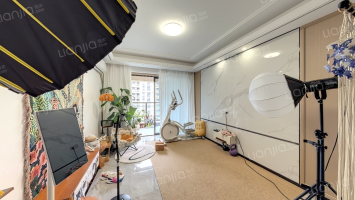 海投自贸国际二手房实景图