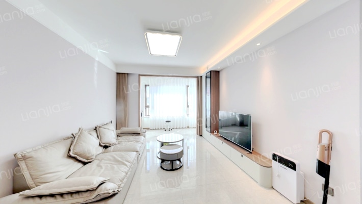 万科翡翠四季C区二手房实景图