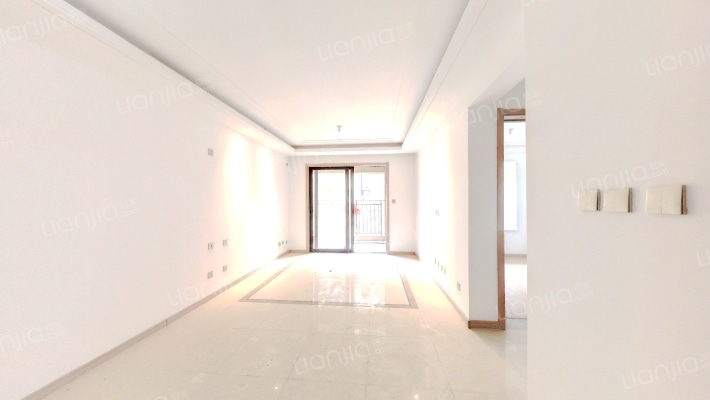 绿地澜庭二期二手房实景图