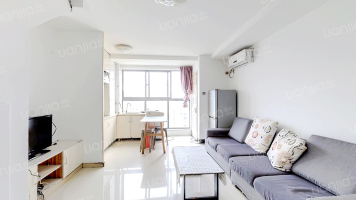 印象翡翠大厦二手房实景图