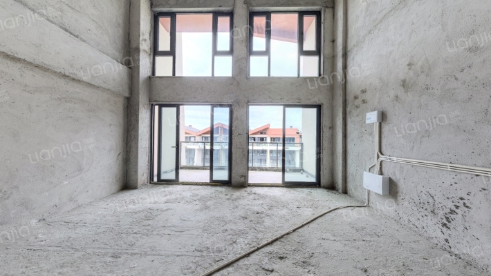 爱上山·梦想小镇二手房实景图