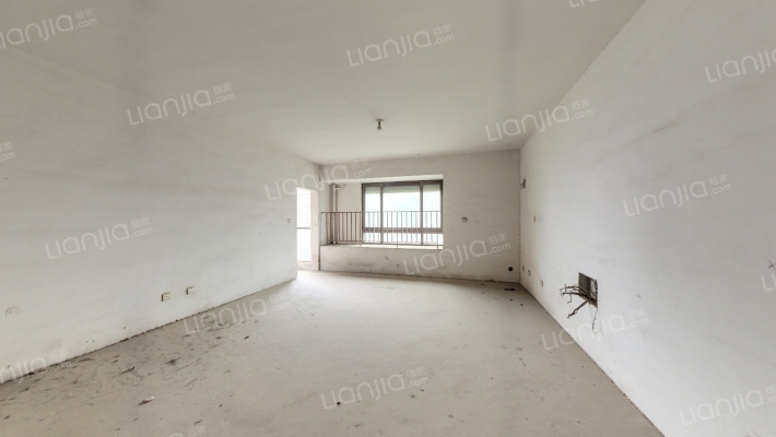 新梅华府二手房实景图