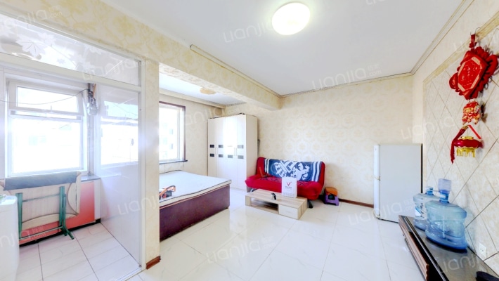 假日小城二手房实景图