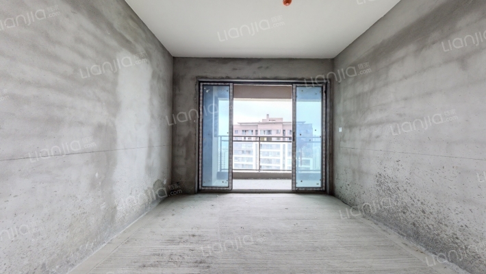 绿地公园里A组团二手房实景图