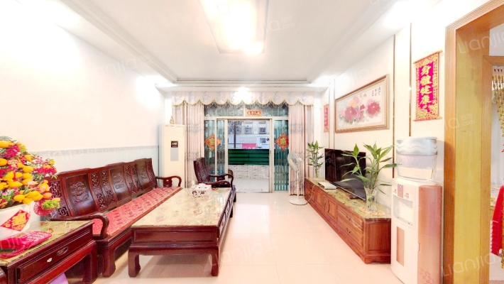 雄峰花园二手房实景图