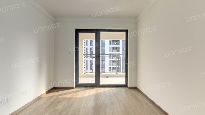 卓越中寰二手房实景图