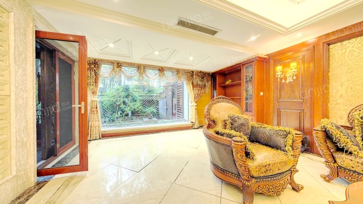 华侨城纯水岸208区二手房实景图