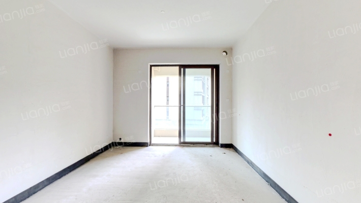 芷岸小区二手房实景图