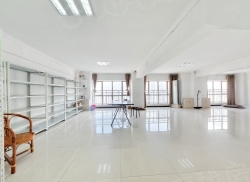 整租·金色新天地 2室1厅 东_金色新天地租房